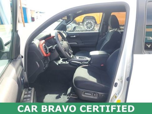 Used 2020 Toyota Tacoma TRD Sport w/ Technology Package image 22