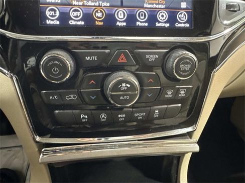 Used 2021 Jeep Grand Cherokee Limited w/ Luxury Group II image 14