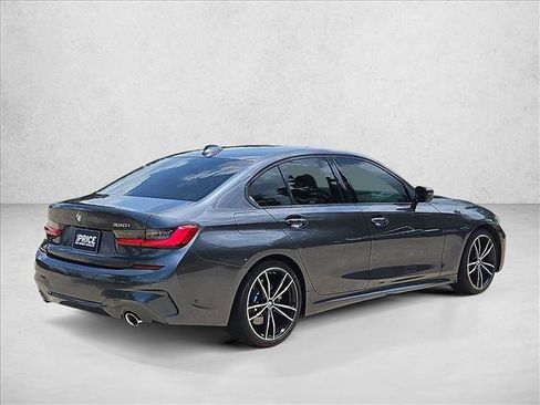 Used 2021 BMW 330i Sedan w/ M Sport Package RWD image 5