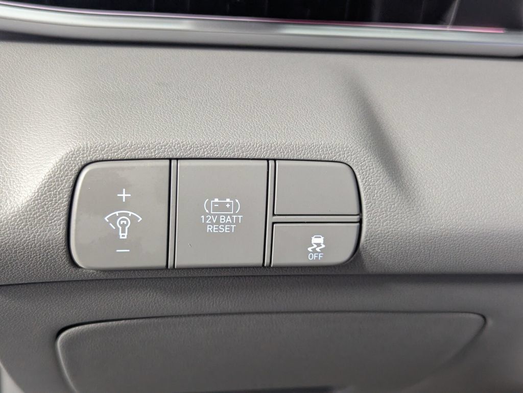 New 2026 Hyundai Elantra SEL FWD image 12