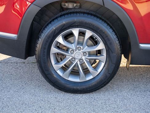 Used 2019 Hyundai Santa Fe SE image 9