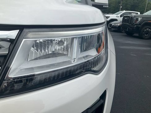 Used 2019 Ford Explorer Limited w/ Class III Trailer Tow Package AWD/4WD image 9