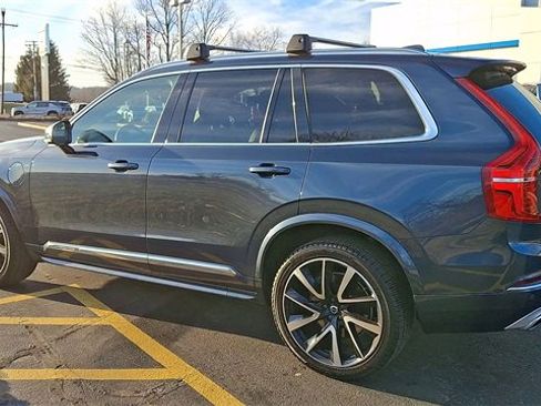 Used 2021 Volvo XC90 T8 Inscription Expression w/ Climate Package image 6