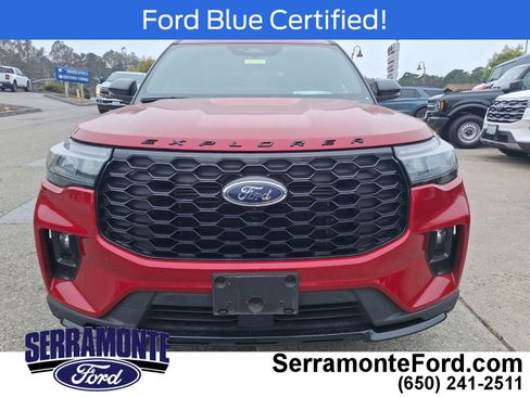 Used 2025 Ford Explorer ST-Line AWD/4WD image 2