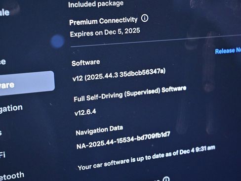 Used 2021 Tesla Model S Plaid image 17