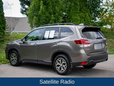 Used 2020 Subaru Forester Premium AWD/4WD image 7