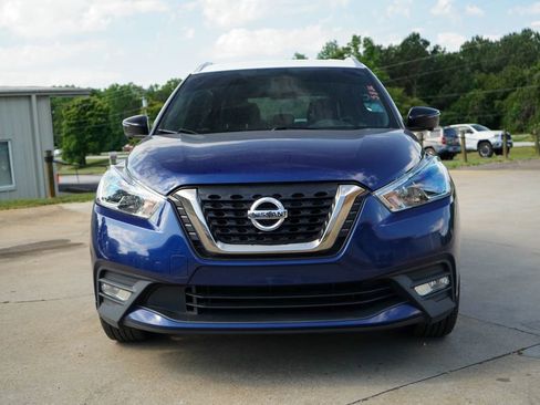 Used 2019 Nissan Kicks SR w/ SR Premium Package FWD image 16