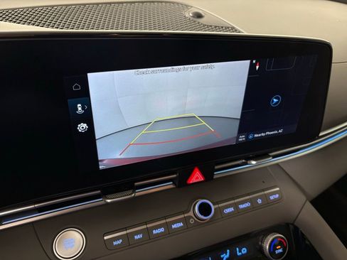 Used 2024 Hyundai Elantra Blue image 26