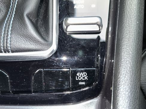 Used 2022 Jeep Compass Latitude w/ Convenience Group image 14