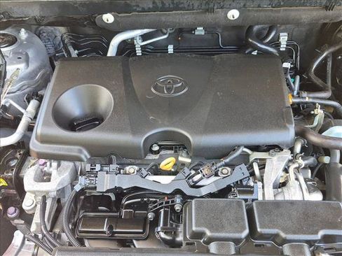 Used 2020 Toyota RAV4 XLE Premium FWD image 19
