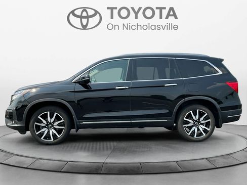 Used 2022 Honda Pilot Touring image 2