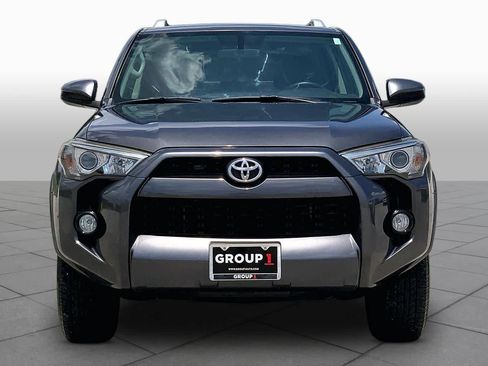 Used 2016 Toyota 4Runner SR5 RWD image 4