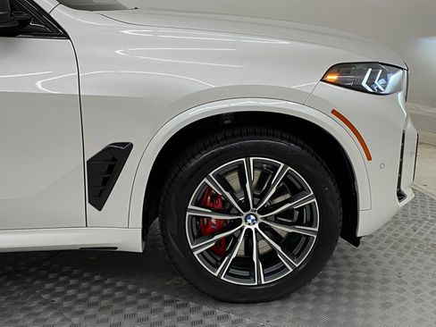 New 2026 BMW X5 M60i image 10