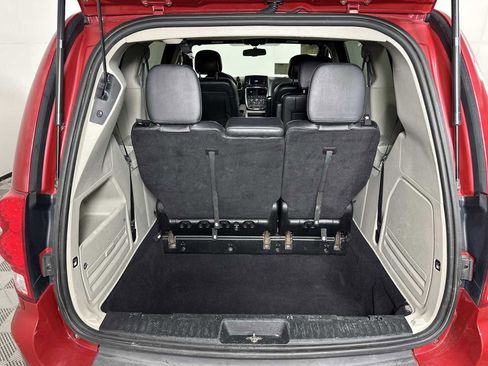 Used 2014 Dodge Grand Caravan SXT image 26