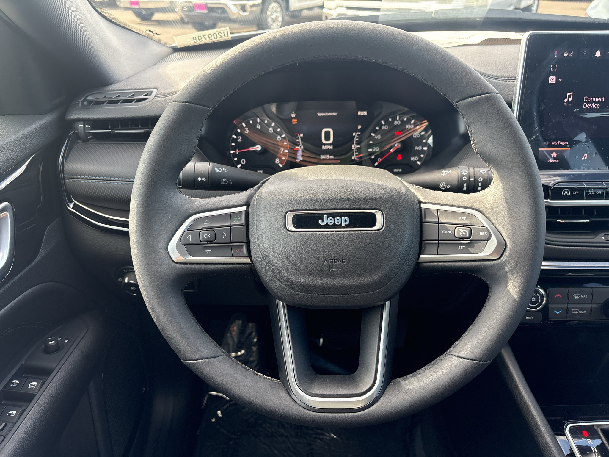 Used 2026 Jeep Compass Latitude AWD/4WD image 19