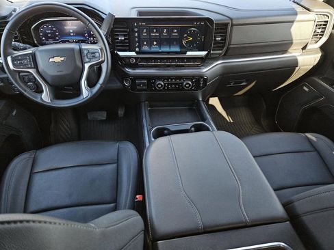 Used 2024 Chevrolet Silverado 2500 LTZ w/ LTZ Premium Package image 12