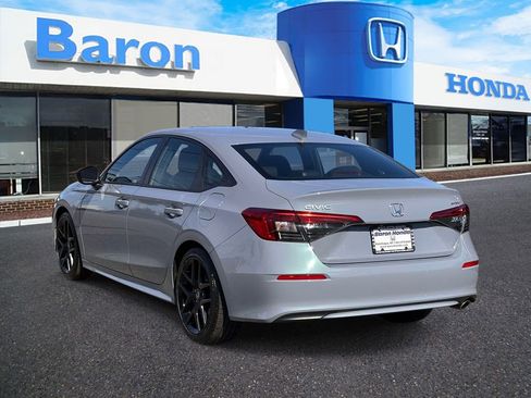 Used 2022 Honda Civic Sport image 4