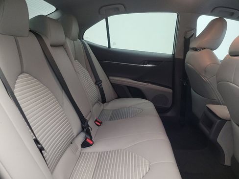 Used 2019 Toyota Camry SE image 19