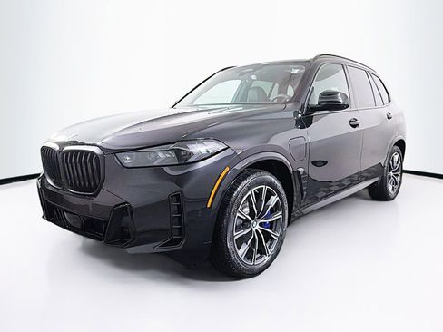 New 2026 BMW X5 xDrive50e w/ M Sport Package image 3