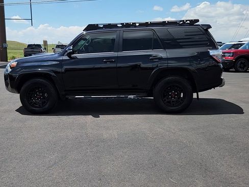 Used 2024 Toyota 4Runner TRD Off-Road Premium AWD/4WD image 2