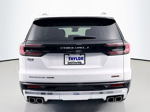 Used 2024 GMC Acadia Denali image 6
