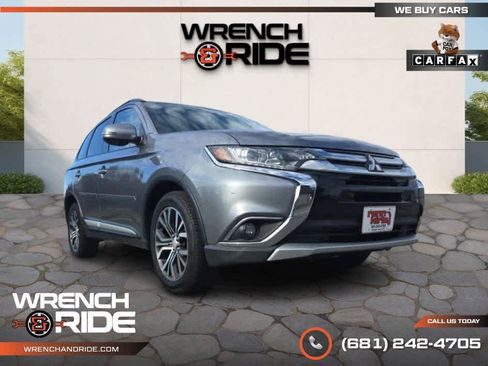 Used 2016 Mitsubishi Outlander SEL image 2