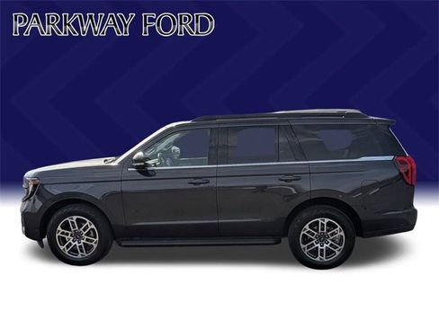 Used 2025 Ford Expedition Active image 8