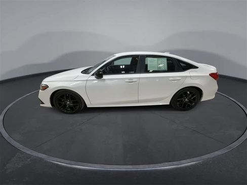 Used 2023 Honda Civic Sport image 5