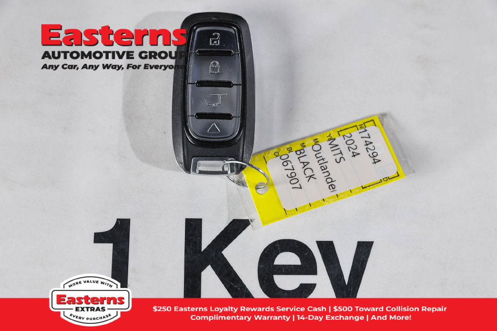 Used 2024 Mitsubishi Outlander SE FWD image 25