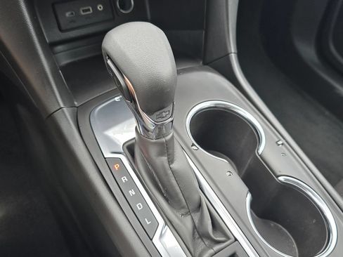 Used 2022 Chevrolet Equinox LT FWD image 25