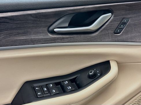 Used 2023 Jeep Grand Cherokee L Limited image 15