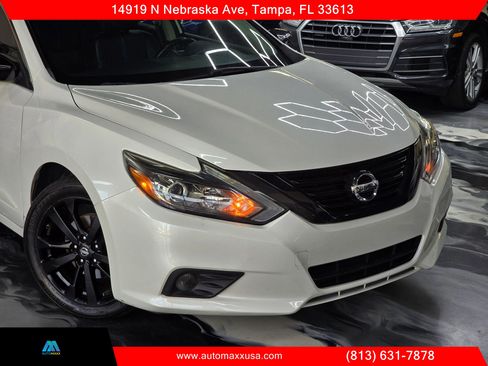 Used 2018 Nissan Altima 2.5 SR w/ SR Midnight Edition FWD image 3
