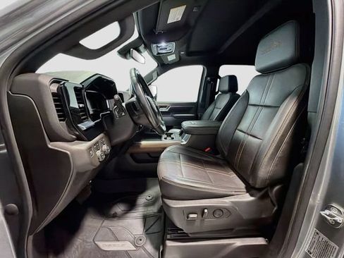 Used 2024 Chevrolet Silverado 3500 High Country AWD/4WD image 18