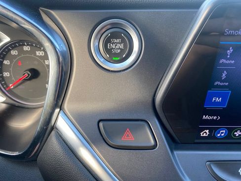 Used 2019 Chevrolet Blazer LT FWD image 22