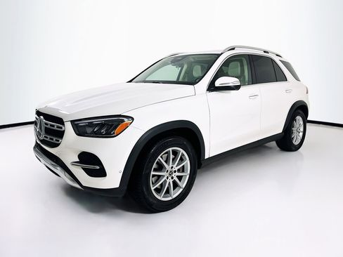 Used 2025 Mercedes-Benz GLE 350 4MATIC image 3