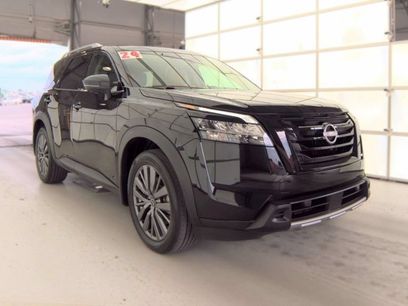 Used 2024 Nissan Pathfinder SL w/ SL Premium Package