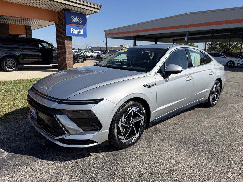 Used 2026 Hyundai Sonata SEL FWD image 1