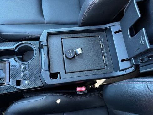 Used 2021 Toyota 4Runner Venture w/ Moonroof Package AWD/4WD image 21