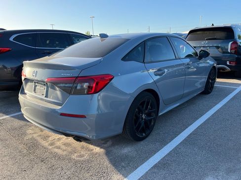 Used 2024 Honda Civic Sport image 3
