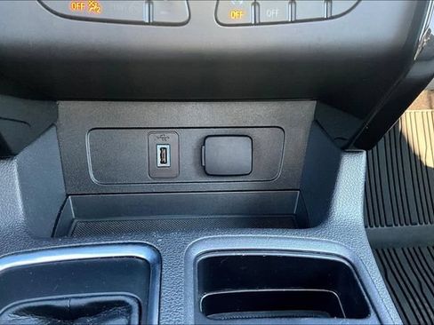 Used 2019 Ford Escape Titanium AWD/4WD image 16