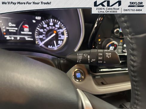 Used 2022 Toyota Highlander XLE image 23