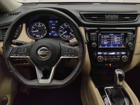 Used 2018 Nissan Rogue SV FWD image 22