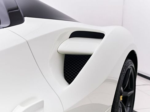 Used 2019 Ferrari 488 Spider RWD image 25