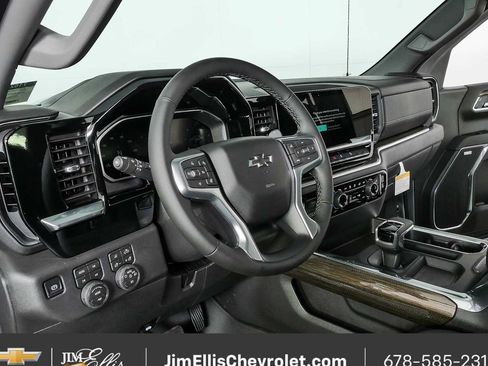 New 2026 Chevrolet Silverado 1500 LT Trail Boss w/ LT Trail Boss Premium Package AWD/4WD image 4