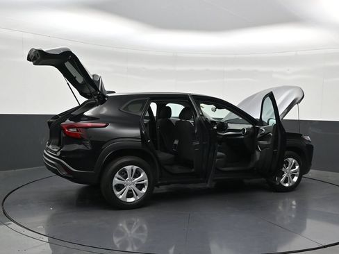 Used 2024 Chevrolet Trax LS FWD image 31