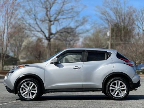 Used 2016 Nissan Juke SV w/ Technology Package image 8