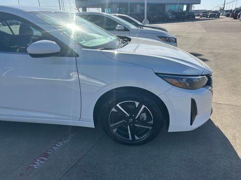 Used 2024 Nissan Sentra SV image 2