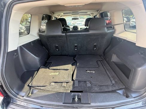 Used 2016 Jeep Patriot High Altitude FWD image 19