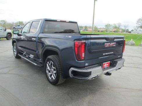 Used 2022 GMC Sierra 1500 SLT w/ SLT Premium Package image 9