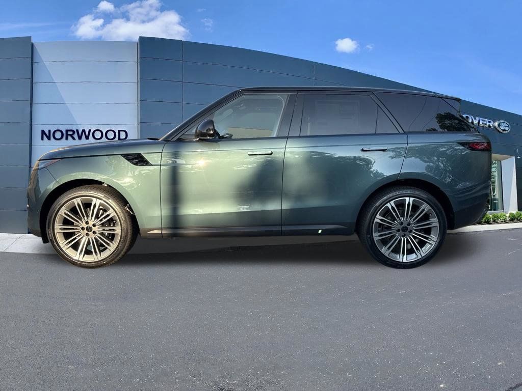 New 2026 Land Rover Range Rover Sport SE AWD/4WD image 8